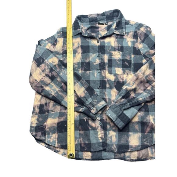 Star Wars The Mandalorian Plaid Button Up Shirt Womens M Black Gray - Picture 5 of 7